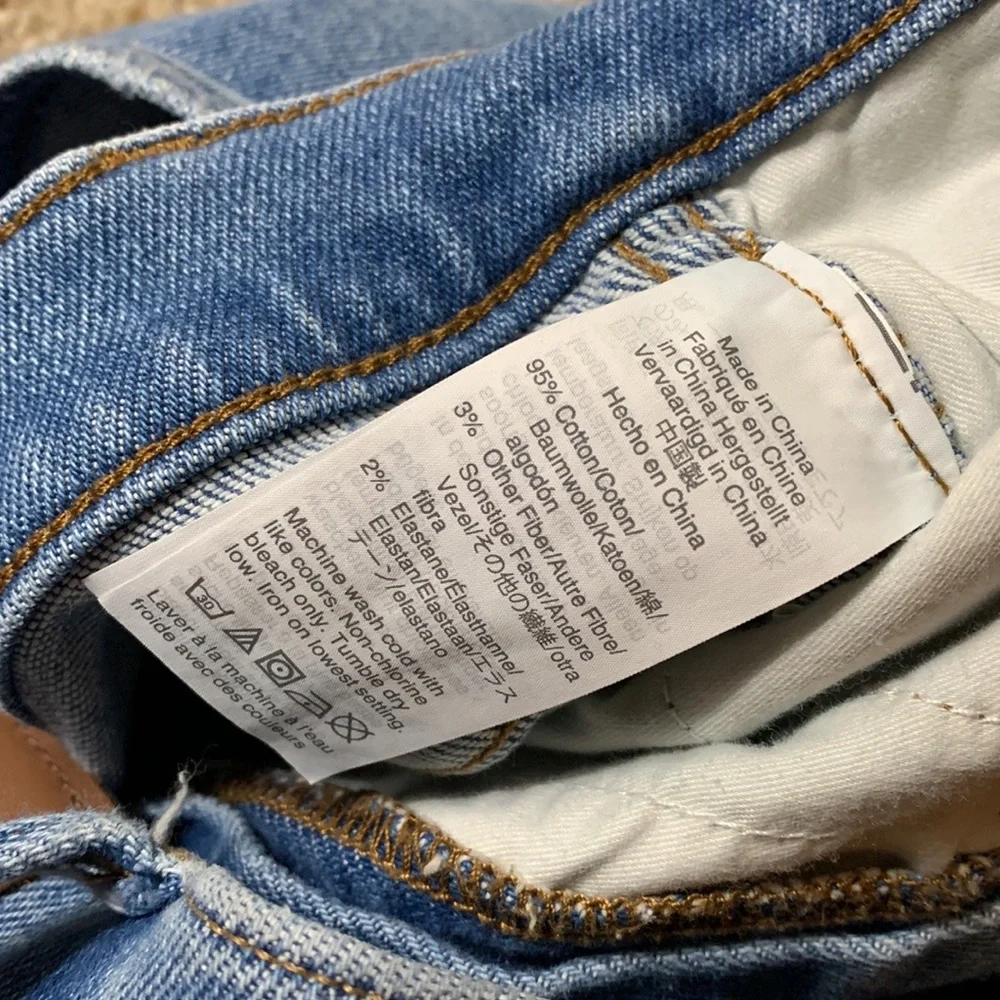 *Flawed* Madewell 10” High Rise Skinny Light Wash- 28 - Picture 7 of 9